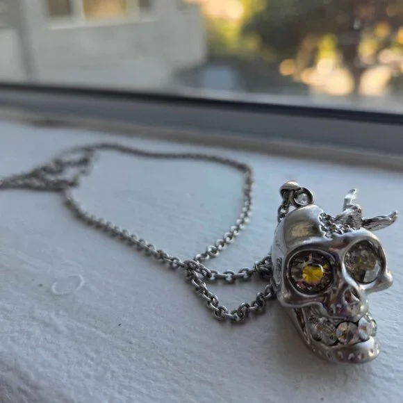 Alexander McQueen Skull and Bird Necklace - Picture 4 of 6